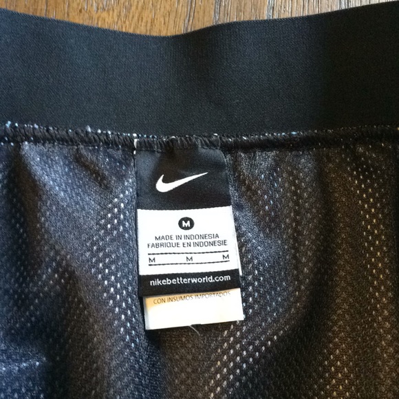 Nike Contrasting Board Shorts - Picture 4 of 8